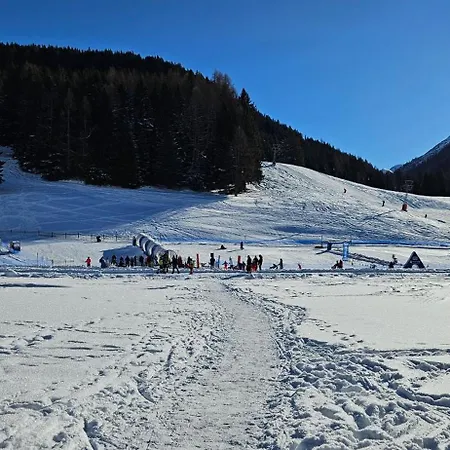 Modernes Mitten In * Давос