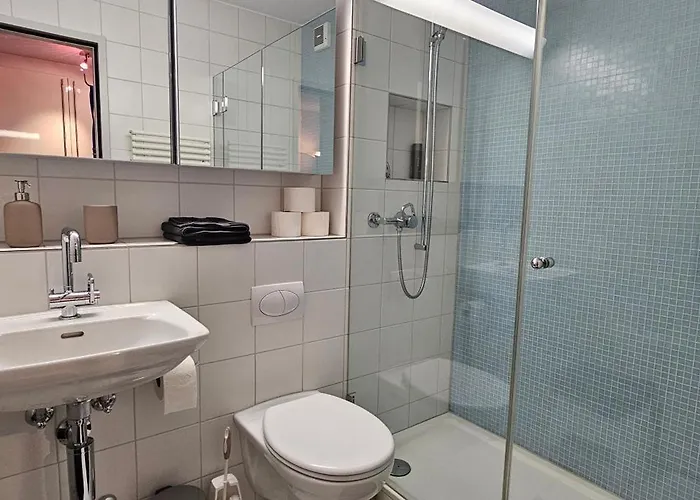 Modernes Mitten In * Давос